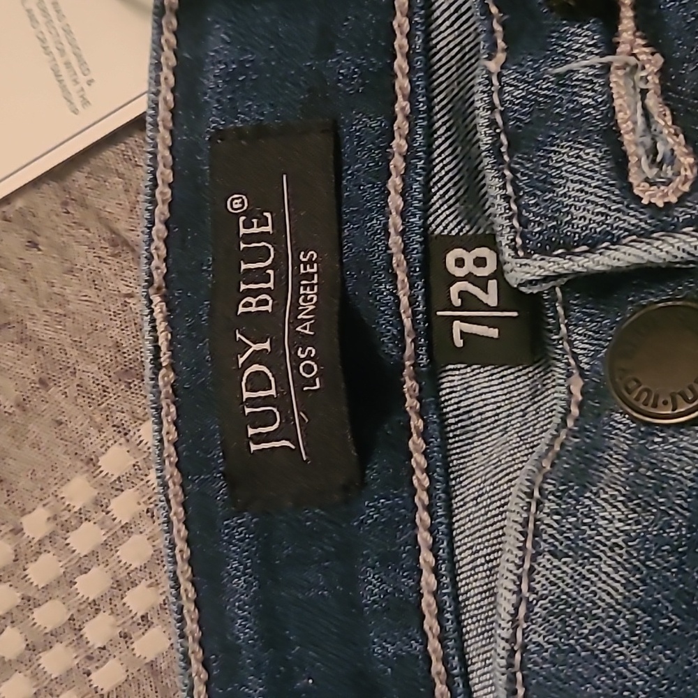 NWT judy blues distressed denim - Picture 6 of 8